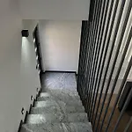 Prenociste Vozac *