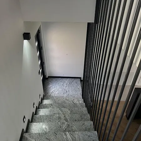 Prenociste Vozac 3*