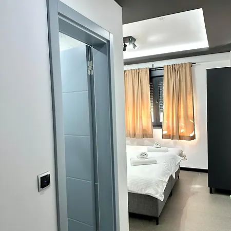 Prenociste Vozac Jajce