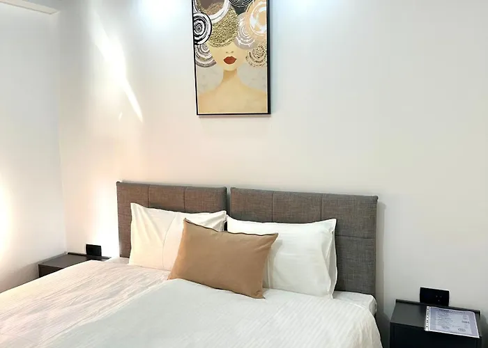 Prenociste Vozac * Jajce